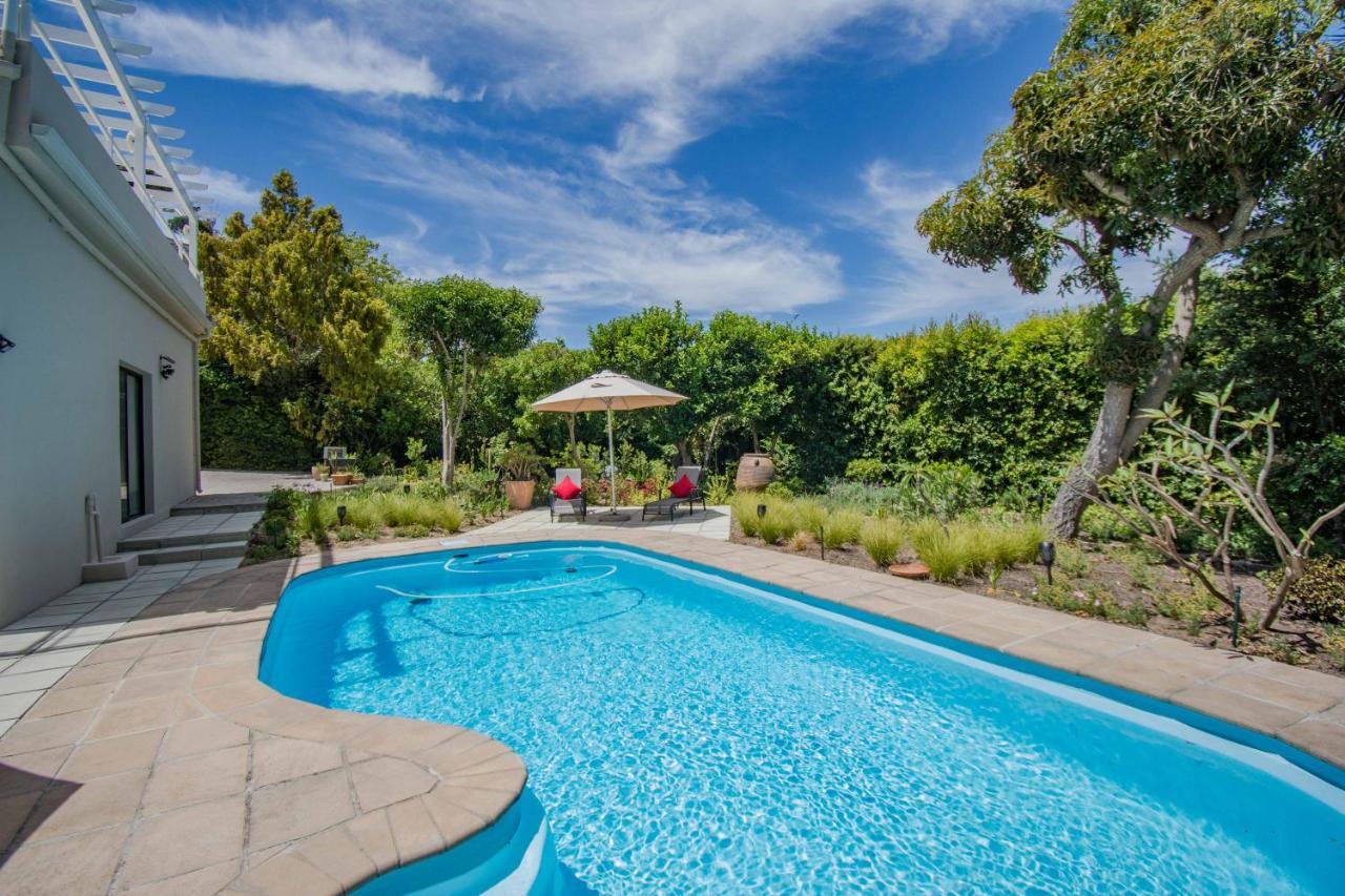 Garden- Pool Flat With Solar Electricity Somerset West Exterior photo